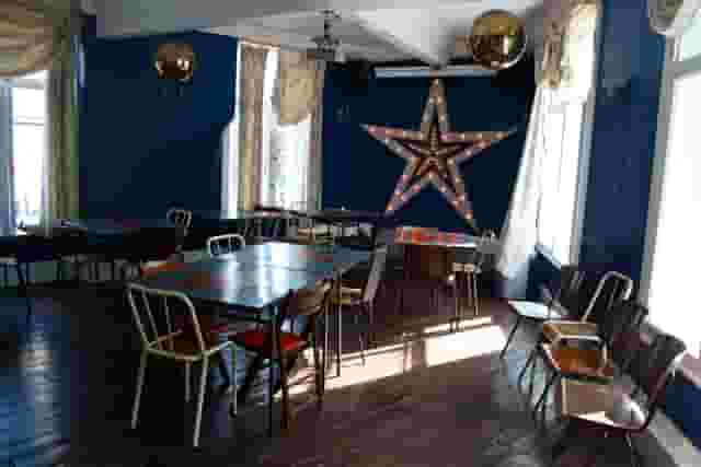Star by Hackney Downs
