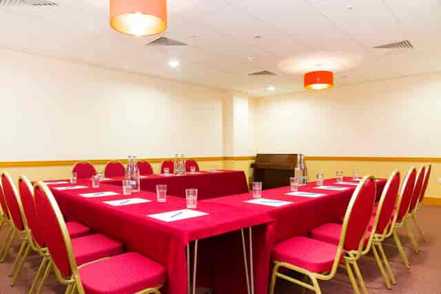 U-shape boardroom at Clerkenwell Centre, ideal for professional meetings and collaborative workshops.