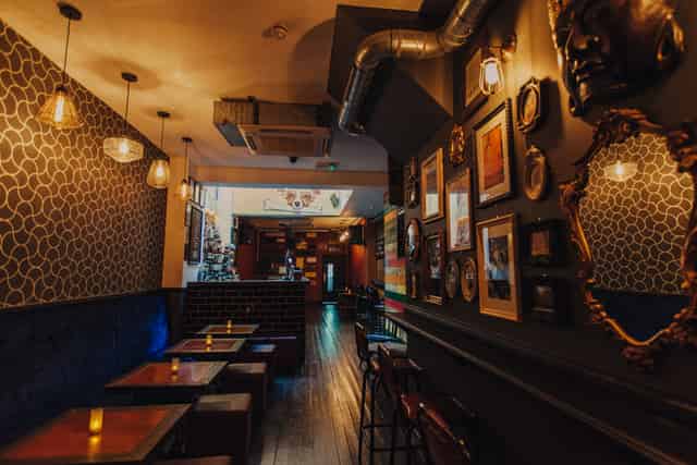 Lounge Bar
