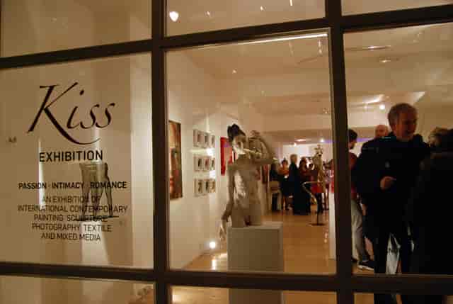 Gallery Different - image 3