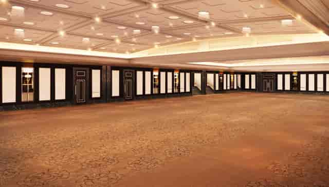 Westbourne Suite, Royal Lancaster London: spacious event space with polished floors.