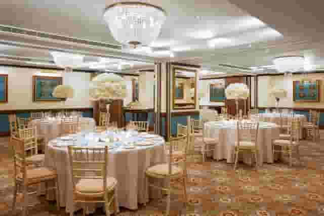 Van Dyke Suite