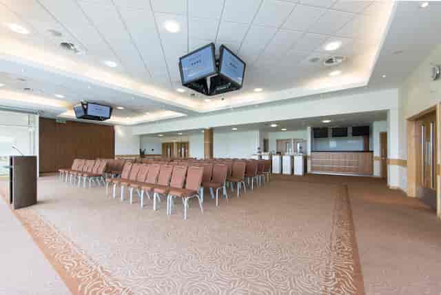 Gallops Suite at Epsom Downs: spacious event space for meetings and conferences.